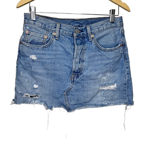Levi's Button Fly Raw Hem Distressed 100% Cotton
Jean Denim Mini Skirt Size 28 - Picture 3 of 11